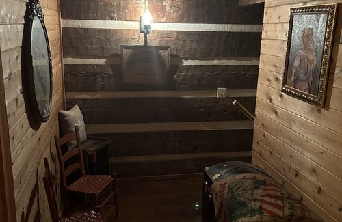 Hestand Cabina | Whippoorwill Hollow on Kettle Creek