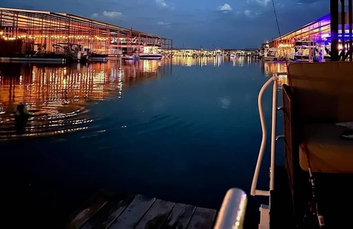 Ardmore Alquiler De Eote | Honeymoon houseboat