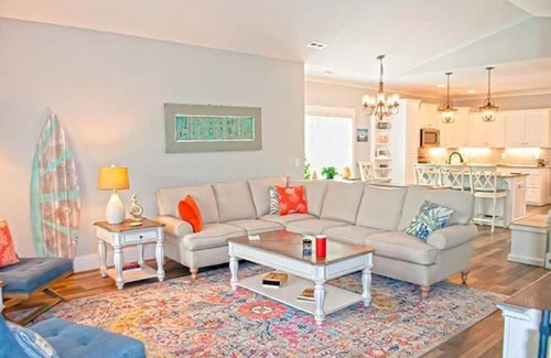 Tranquil Harbour Casa | Cozy Home 10-15 min scenic walk from the beach!