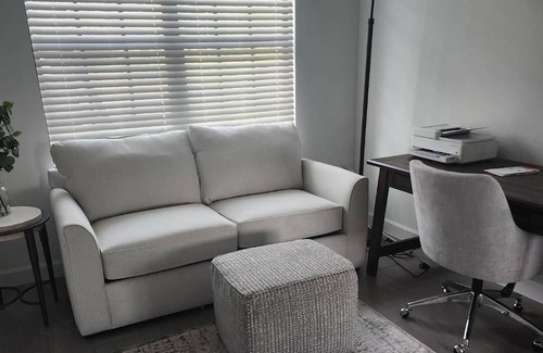 Majestic Palms Casa | New and gorgeous Timber Creek Beauty near to great attractions. Amenities galore