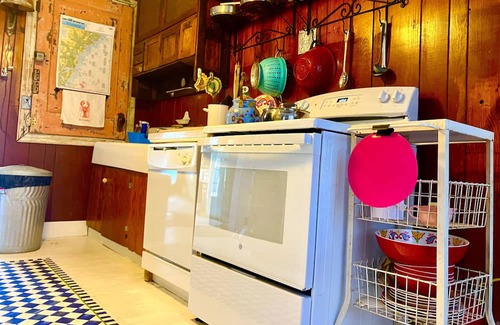 Savannah Beach Casa | Tybee Beachhouse, heated POOL, EV Charger,HotTub,Park 2 vehicles Free,Pets OK,5P