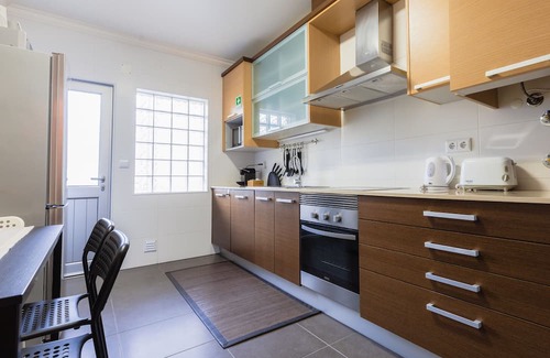 Vieira de Leiria Apartamento | Sunshine Beach Apartment- Apartament Near the Beach