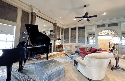 Canton Casa | This house is a 5 bedroom(s), 5.5 bathrooms, located in Canton, TX.