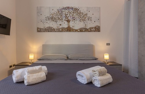 Bolognina Apartamento | Vrbo Property