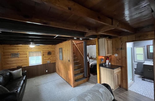 Houghton Lake Cabina | Cozy cabin great for vacationers, hunters/fishers, snowmobilers/ORVers!