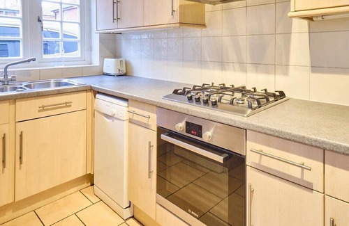 Canterbury Casa | Host & Stay | New Street
