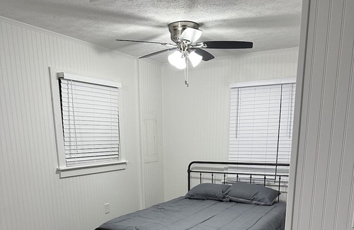 East County Civic Group Casa | Cozy Private home on a large wooded lot!