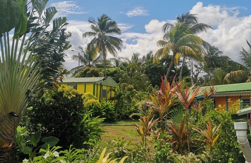 Goyave Casa | Bungalow-Honeymoon-Ensuite with Bath-Terrace-Une étoile