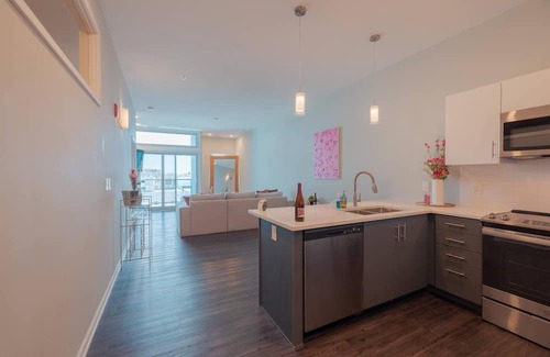 North Kansas City Apartamento | Rose Haven Retreat 2BR Loft 1.7 Miles to Downtown