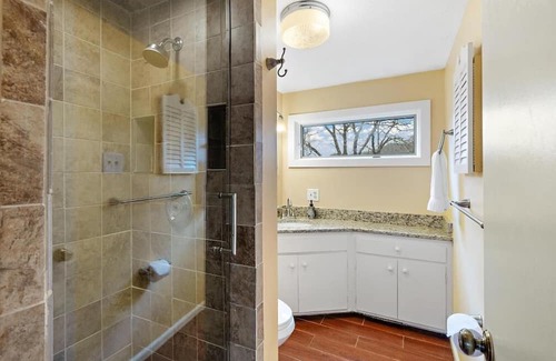 Seven Devils Casa | Mountain View, Pool Table, Deck, Game Room, Wet Bar