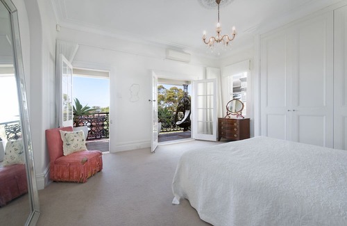 Bronte Casa | Bronte Breezes - Beautiful Family Home