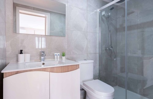 Paranhos Casa | Sunny Calm Room | Shared House