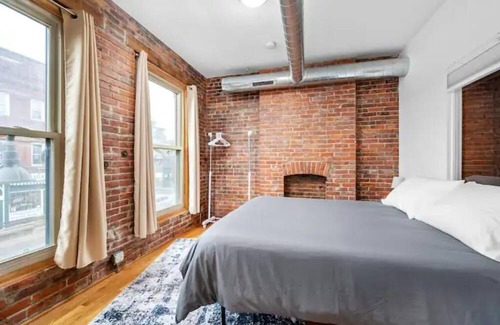 Downtown Buffalo Apartamento | Newly remodeled Allentown flat