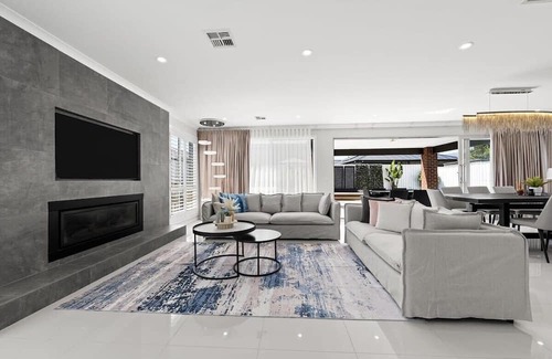 Werribee Casa | 4BR gateaway werribee SPA House