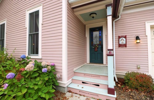 Chautauqua Apartamento | The Plum Bush Apartment