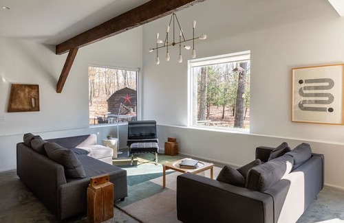 Stanfordville Casa | Raven Retreat - Secluded Escape In The Woods