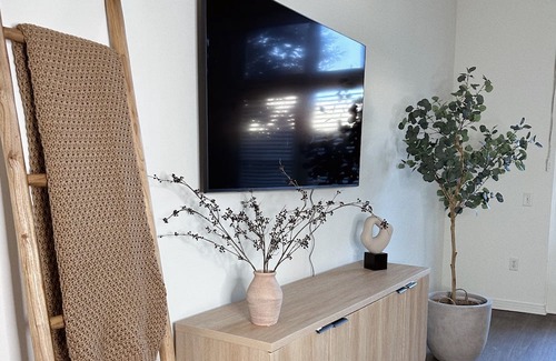 Pasadena Apartamento | Spacious Retro High Ceiling Home 3 mins to Oldtown