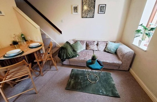 Walton Casa | Lovely 1-Bed House in Milton Keynes