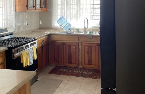 Drapers Villa | Villa Maat 5 minutes to Winnifred Beach