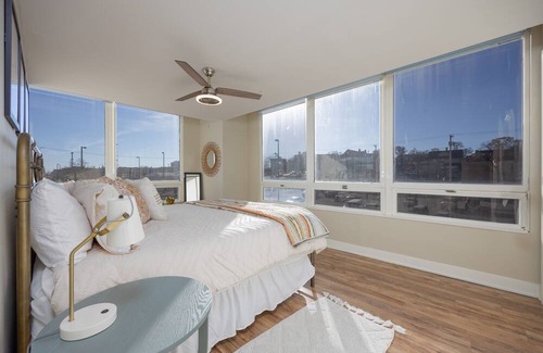 Downtown Omaha Condominio | Sedona Sunrise Condo, Located In Midtown Omaha! 5 Mins to Blackstone & Downtown