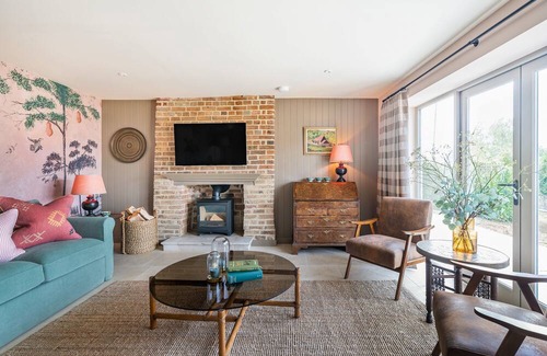 Dorchester Casa | Beehive - sleeps 6 guests in 3 bedrooms