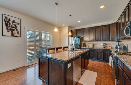 Commerce City Casa | Stunning Commerce City Home w/ Spacious Backyard