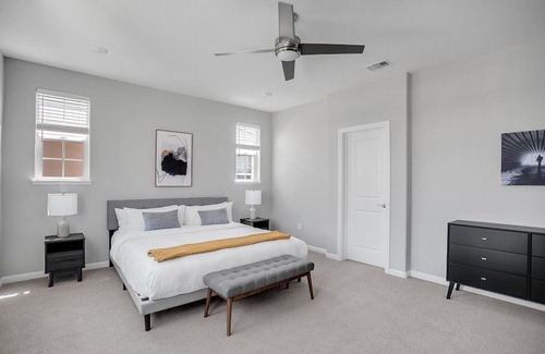 Union City Casa | Clean Hayward 4BR w/ Patio & A/C, nr Retail & Tech HQs, by Blueground