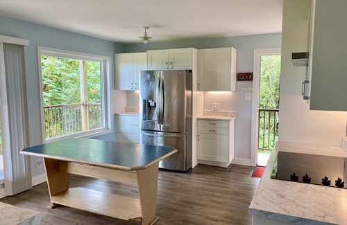 Malahat Cama Y Desayuno | 2 bedroom suite with million dollar Oceanview near Malahat Sky Walk