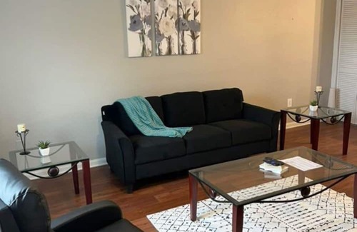 Orlando Apartamento | New Unit - offers great views from balcony of downtown Orlando. Great location!