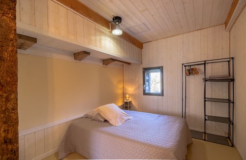 Savignac-Ledrier Casa | Holiday Home 'La Grange' with Private Garden and Wi-Fi