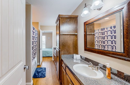 Gilchrist Casa | Dog-friendly home with ocean & bay views, streaming, balcony, washer/dryer, AC