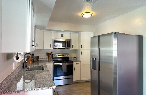 West Melbourne Casa | Space Coast Kasita- BEAUTIFUL Heated Pool/HotTub/PingPongTable/BBQ Grill/FirePit