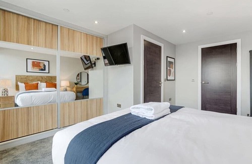 Baltic Triangle Apartamento | Host & Stay | The Baltic Penthouse 2