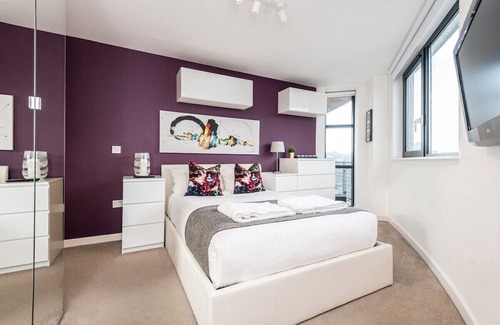 Baltic Triangle Apartamento | Host & Stay | The Baltic Penthouse w/ Balcony