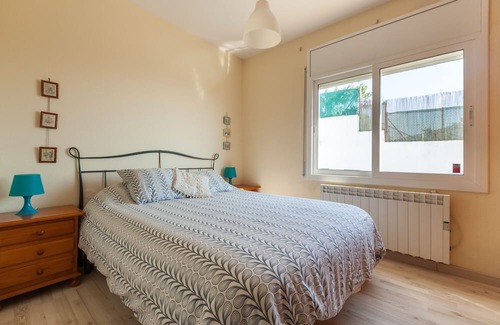 Sant Cebria de Vallalta Casa | Holiday Home "Villa Vistamar" with Sea View & Private Pool