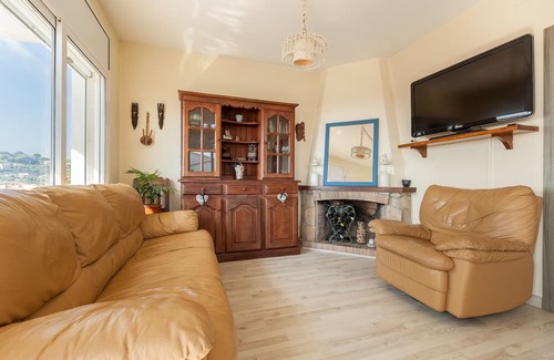 Sant Cebria de Vallalta Casa | Holiday Home "Villa Vistamar" with Sea View & Private Pool