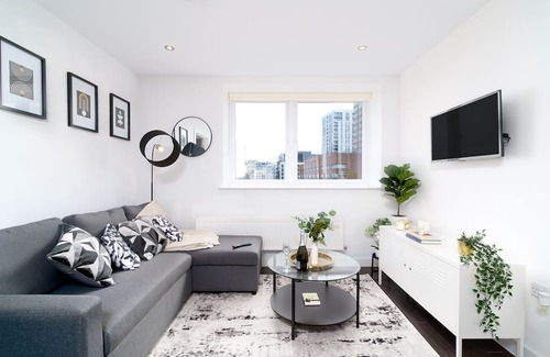 Sutton West Apartamento | Sutton Cityscape, WIFI, Netflix, For Business & Re-Locators