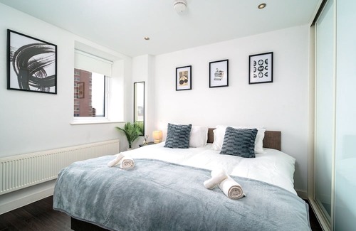 Sutton West Apartamento | Sutton Cityscape, WIFI, Netflix, For Business & Re-Locators