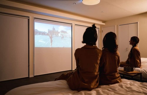 Tsuru Cabina | Building G / Tsuru Yamanashi