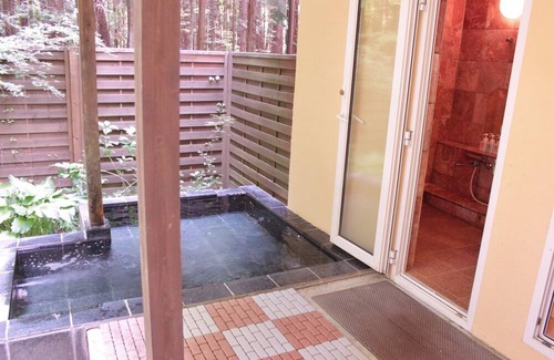 Fujikawaguchiko Casa | Surrounded by the fresh air and the chirping of bi / Minamitsurugun Yamanashi