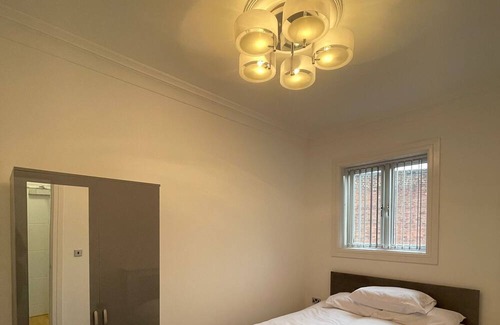 Wolverhampton Apartamento | Impeccable 1 Bed Apartment in Wolverhampton