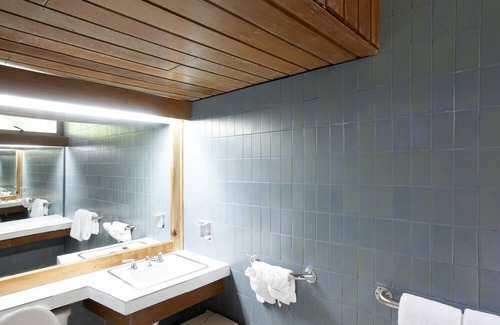 Port Antonio Casa | Great House Standard Suite Frenchman's Cove Resort