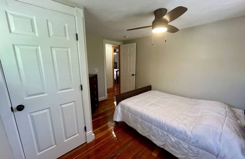 Old Town Casa | Old Town Spartan House-Walk to River Trail, restaurants, charming shops, yoga.