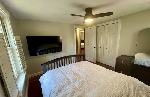 Old Town Casa | Old Town Spartan House-Walk to River Trail, restaurants, charming shops, yoga.