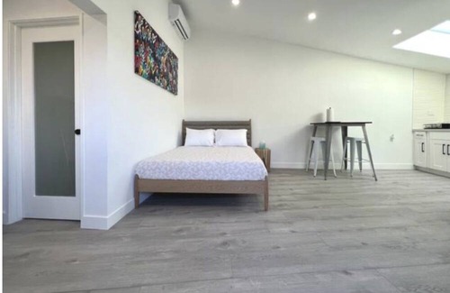 Hollywood Hills Apartamento | Spacious unit in the Heart of Los Angeles