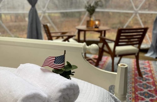 Brevard Apartamento | Yurt Experience - Hot Tub - Creekside - Private Pond-