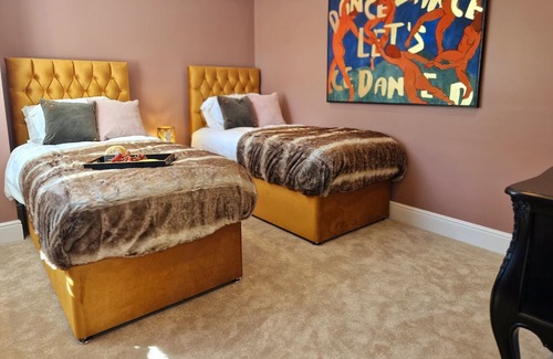 Knott End-on-Sea Apartamento | The Hamilton Luxury Let - The Duke with Hot Tub