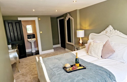 Knott End-on-Sea Apartamento | The Hamilton Luxury Let - The Duke with Hot Tub