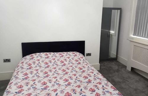Wolverhampton Apartamento | Charming 2-Bed Apartment in Wolverhampton