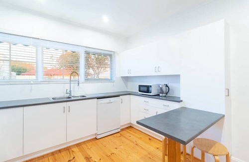 West Beach Casa | West Beach Hideaway A Relaxed Coastal Locale
